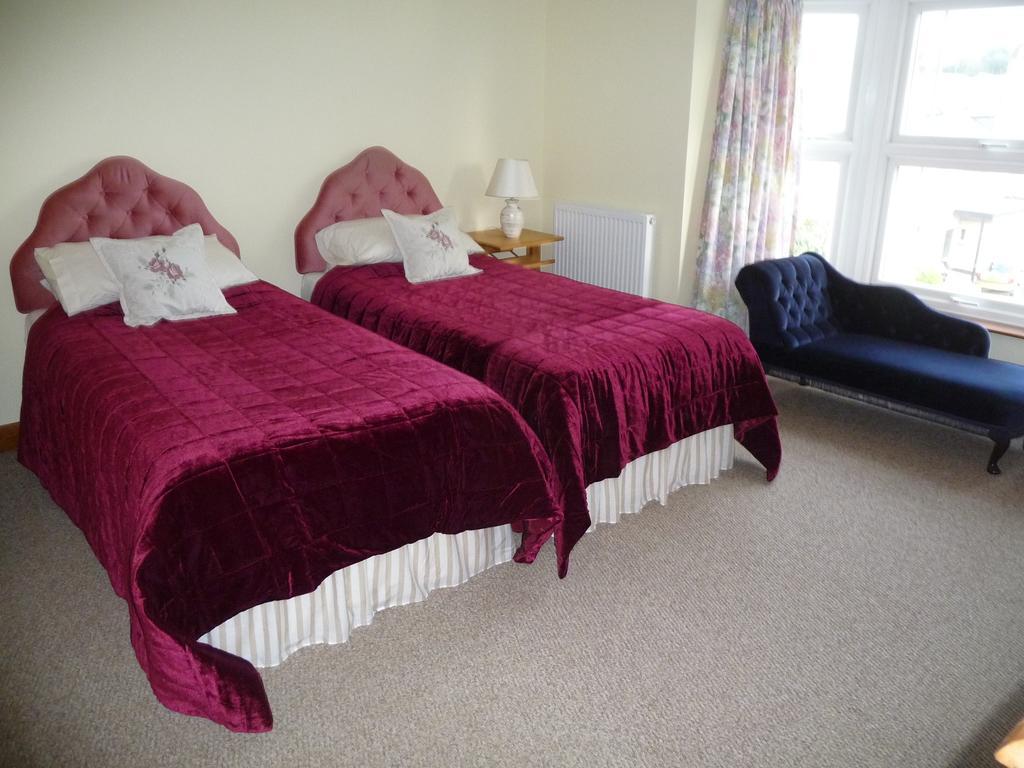 Ivy Hall Wootton Bridge  Rum bild
